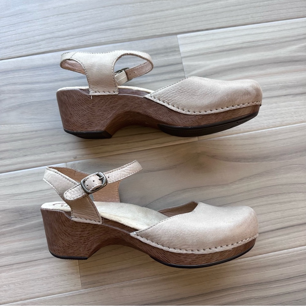 Like new!! worn  one time. Dansko Leather clog Sandals